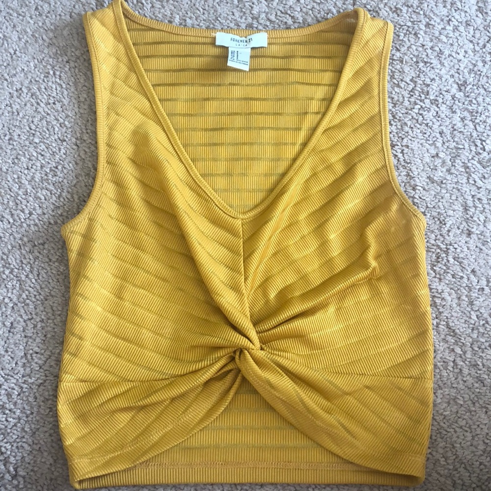 Crop top